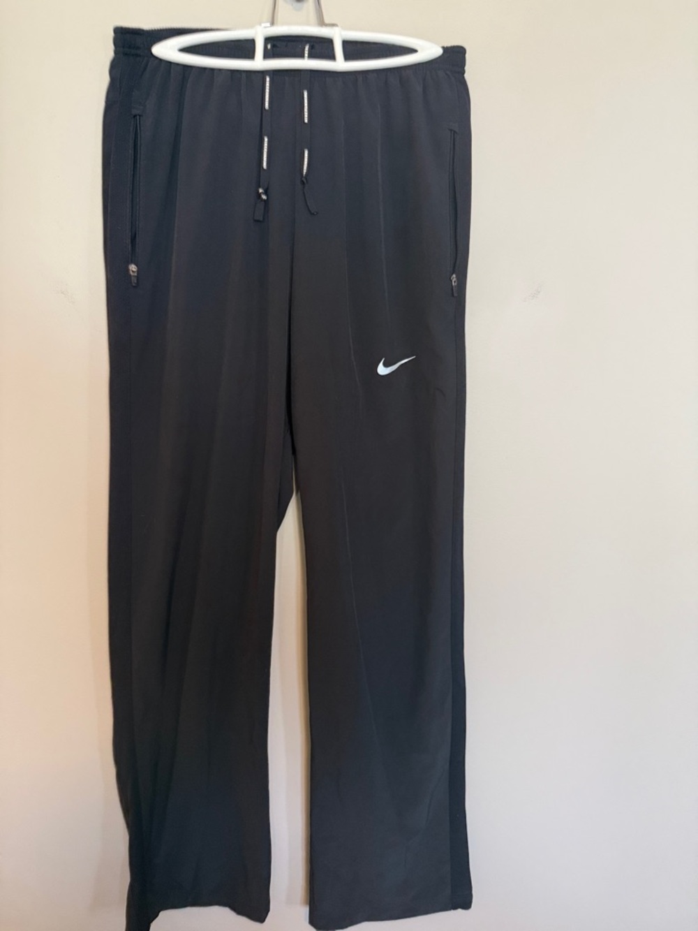 Nike Men’s Black Athletic Pants with White Swoosh sz L